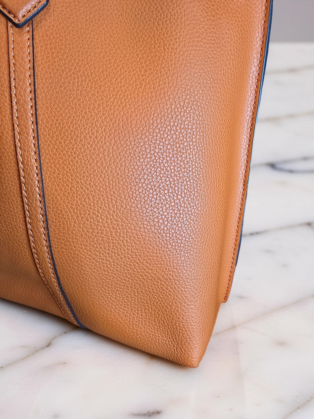Tory Burch Perry Triple-Compartment Leather Tote Bag - Picture 5 of 15